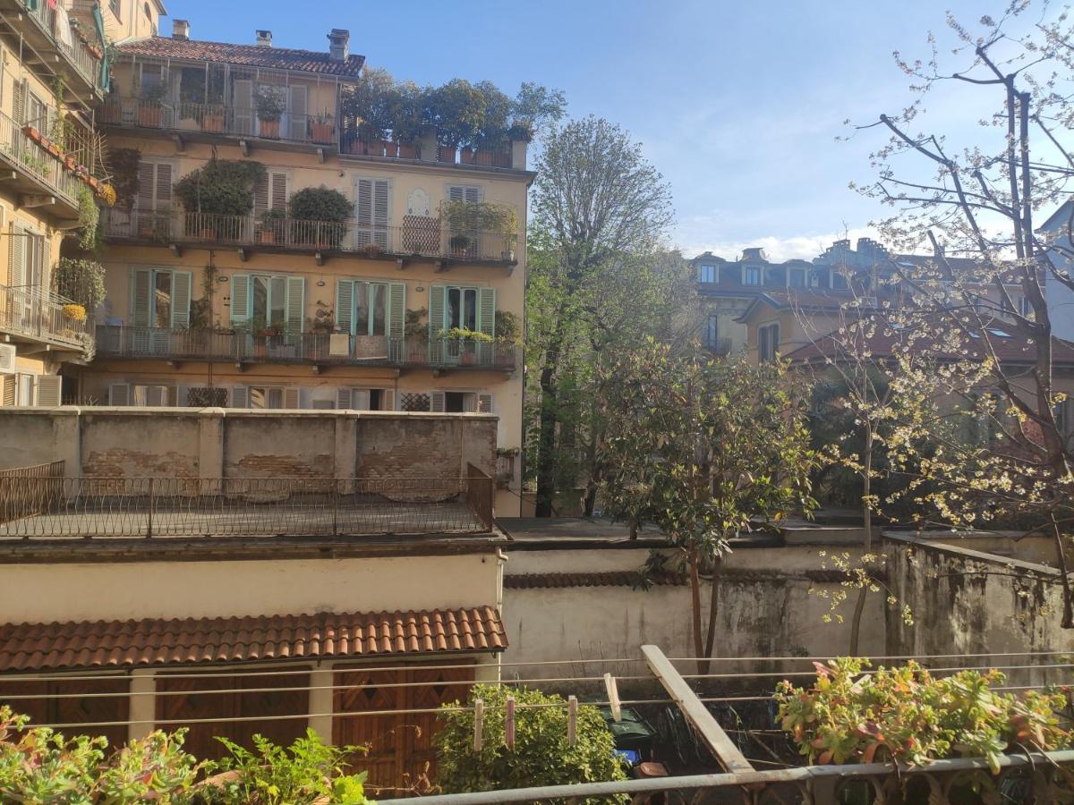 Appartamento Su Cortile Magico Турин Экстерьер фото